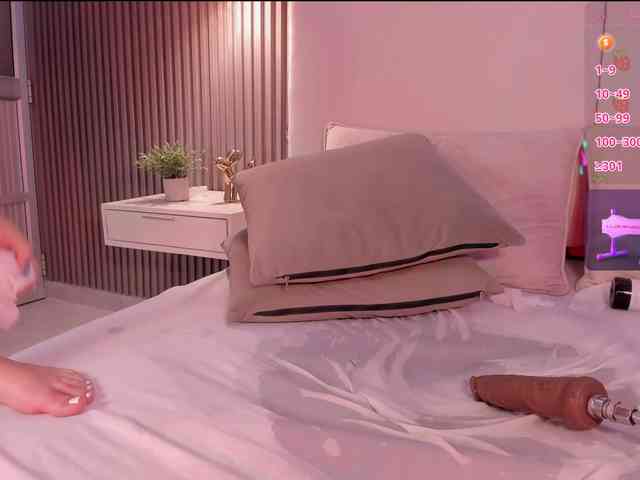 annie-clarkson webcam