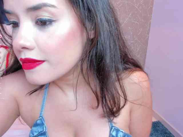 LindaSelena webcam
