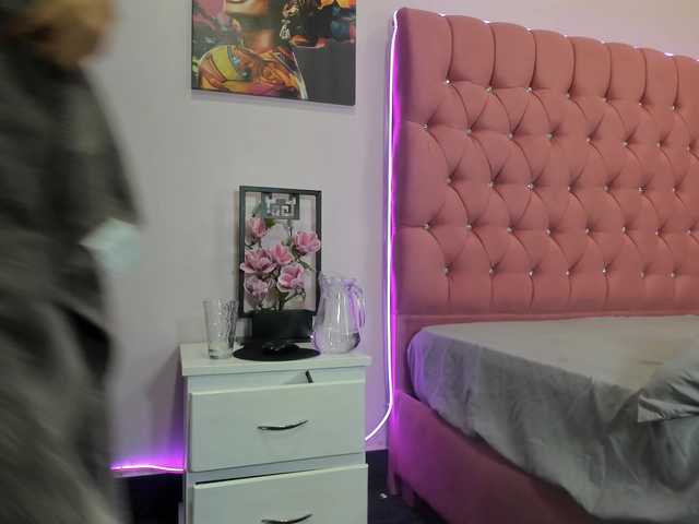 Bbypanther's BongaCams show and profile