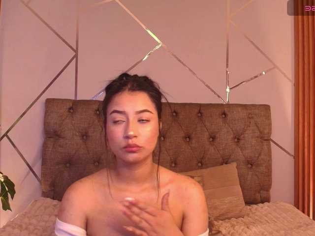 le modèle nyanyadolls est en webcam porno dans un show sur le site bongacams, il possède les tags suivants: Latino/Hispanic,Brunette,Trimmed