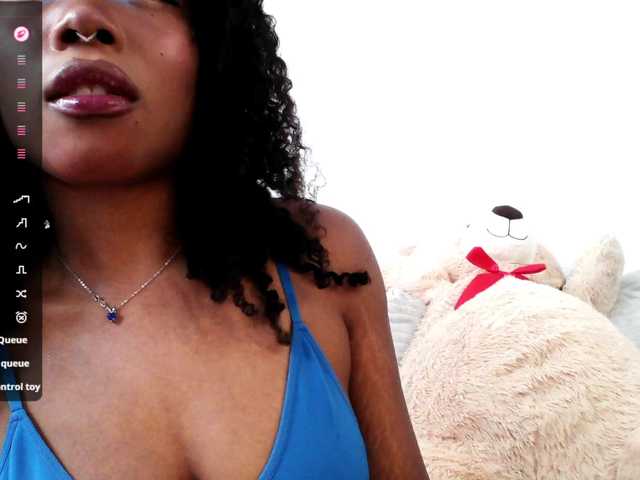 Sparklingsoleil on Bongacams