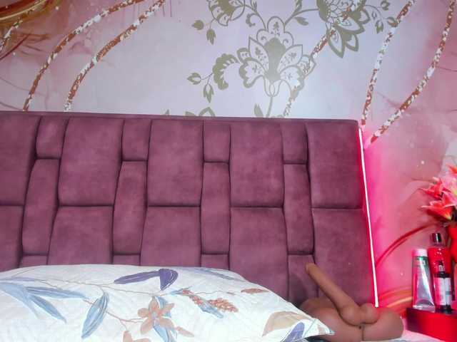 luna-maisonn's BongaCams show and profile