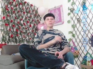 LiamBrown09 Porn Show