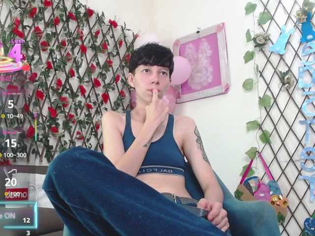 LiamBrown09's BongaCams show and profile