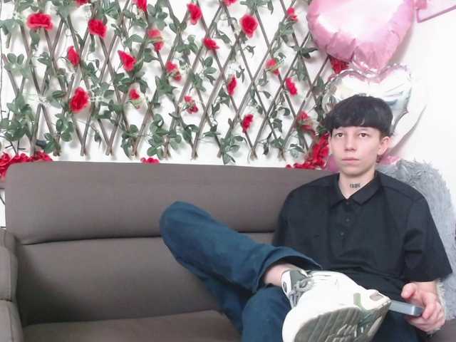 LiamBrown09's BongaCams show and profile