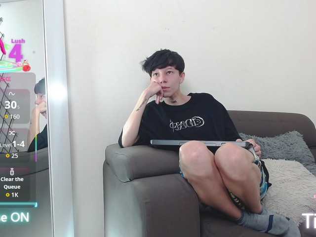 LiamBrown09's BongaCams show and profile