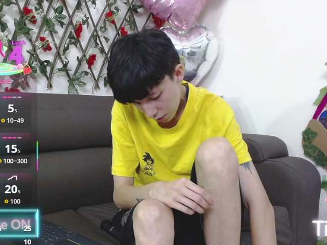 LiamBrown09's BongaCams show and profile