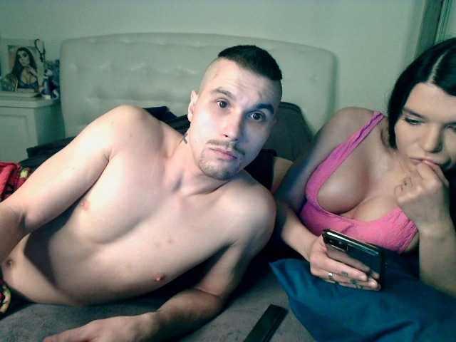 0-CRAZYCUPLE-0's BongaCams show and profile