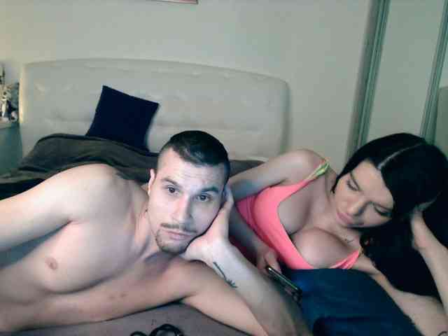 0-CRAZYCUPLE-0 webcam