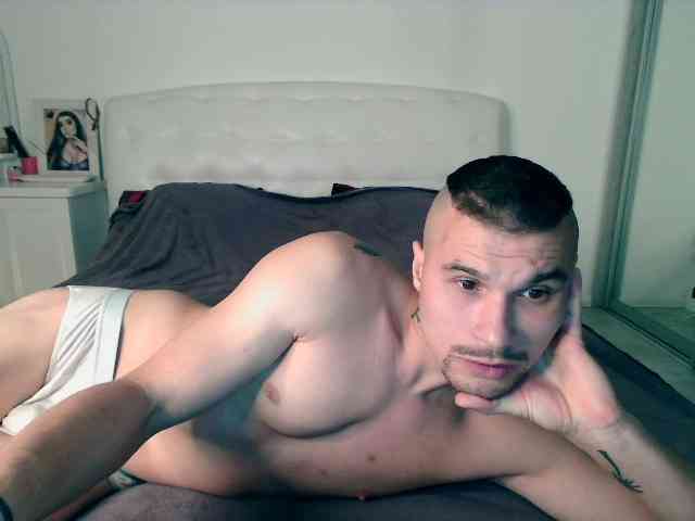 0-CRAZYCUPLE-0 webcam