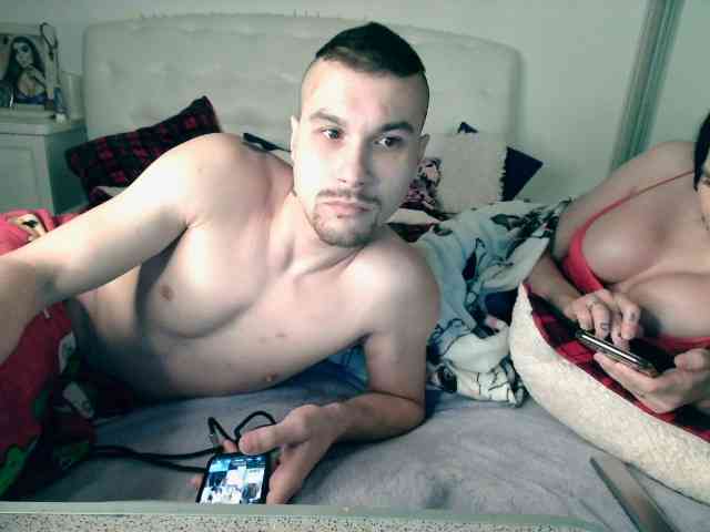 0-CRAZYCUPLE-0 webcam