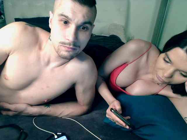 0-CRAZYCUPLE-0 webcam