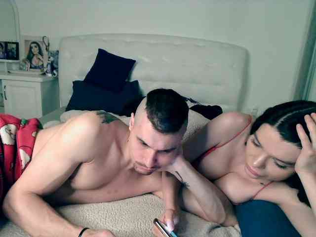 0-CRAZYCUPLE-0 webcam