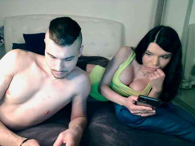 0-CRAZYCUPLE-0 webcam