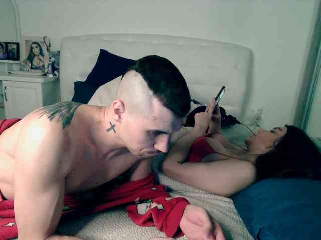 0-CRAZYCUPLE-0 webcam