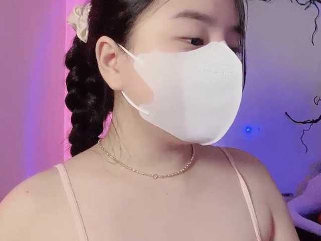 Sralet20's BongaCams show and profile