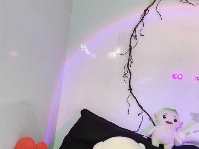 Sralet20's BongaCams show and profile