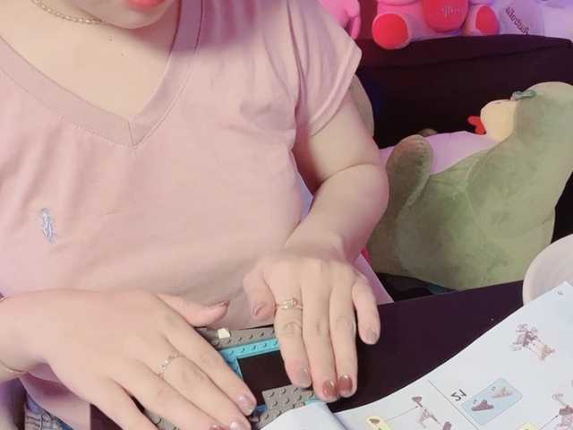 Sralet20's BongaCams show and profile