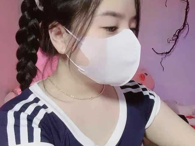 Sralet20's BongaCams show and profile