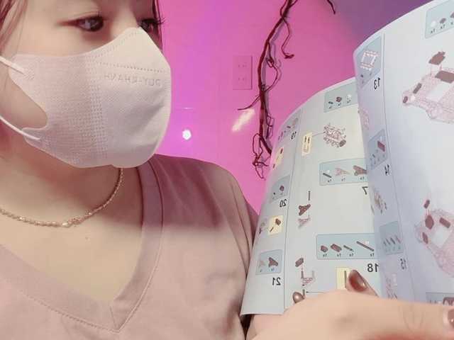 Sralet20's BongaCams show and profile