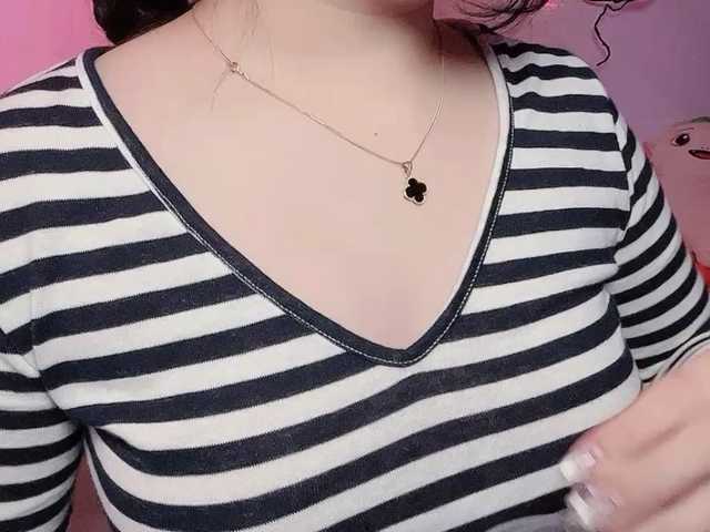 Sralet20's BongaCams show and profile