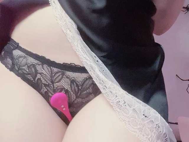 Sralet20's BongaCams show and profile