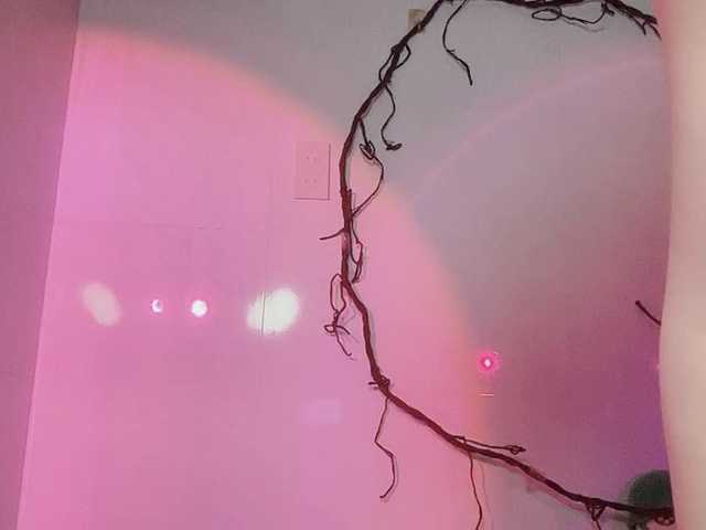 Sralet20's BongaCams show and profile