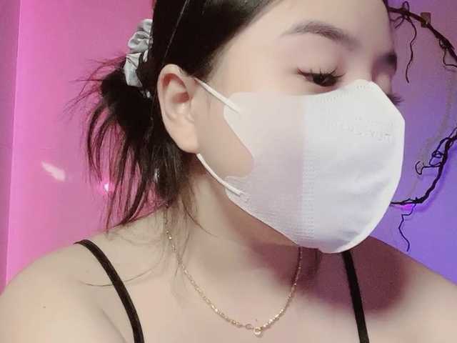 Sralet20's BongaCams show and profile