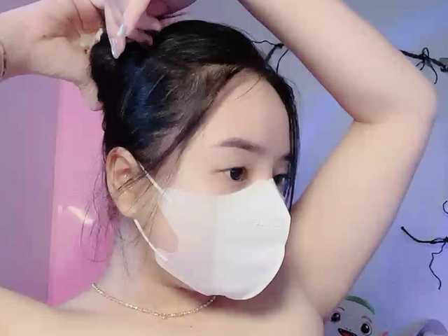 Sralet20's BongaCams show and profile