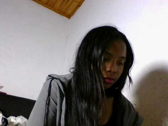 taniah on BongaCams