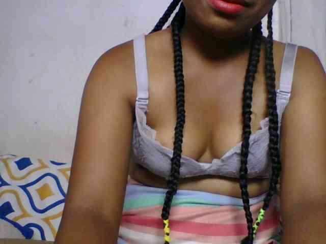 Taniah webcam