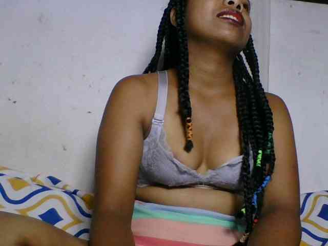 Taniah webcam