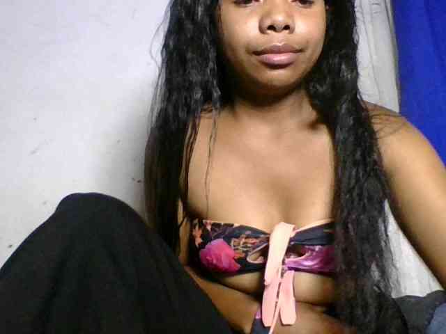 Taniah webcam