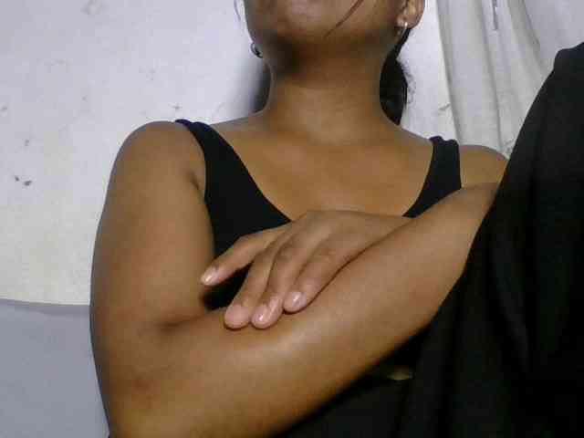 Taniah Live Webcam on BongaCams