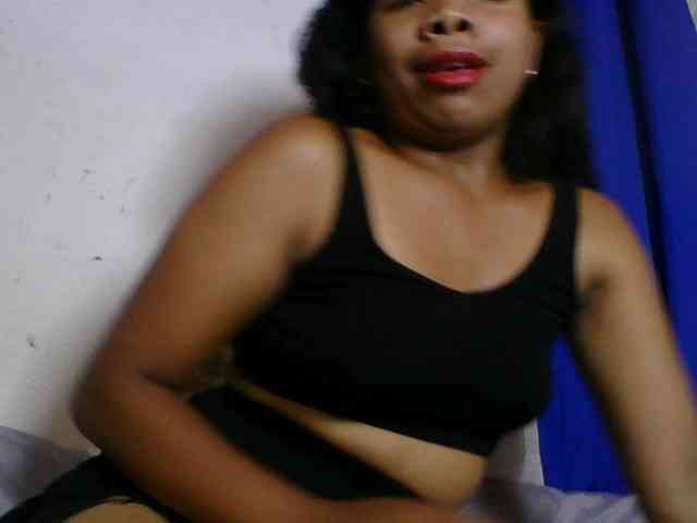 Taniah Live Webcam on BongaCams