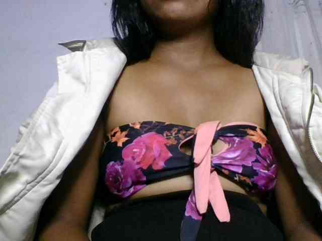 Taniah webcam