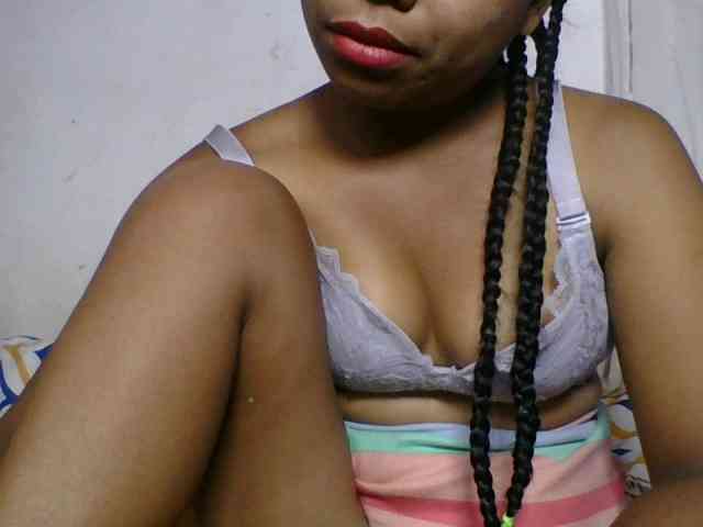 Taniah webcam