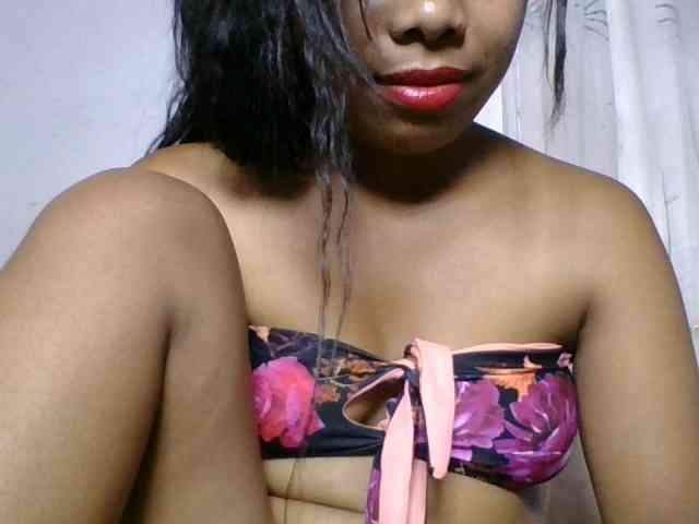 Taniah webcam