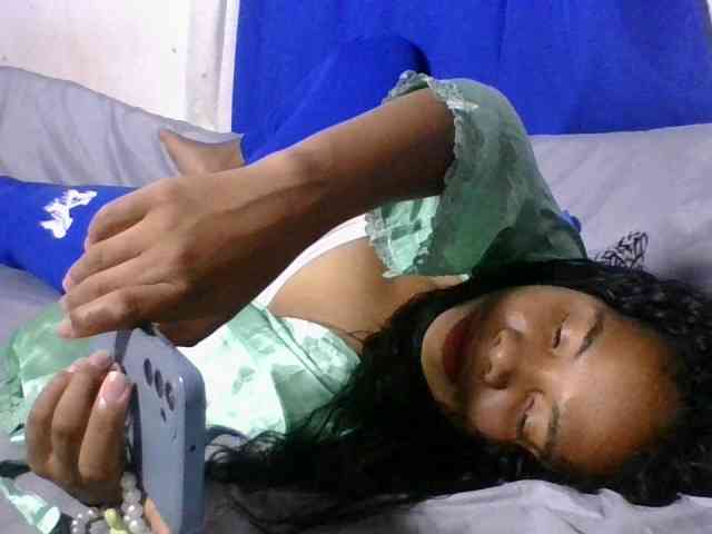 Taniah webcam
