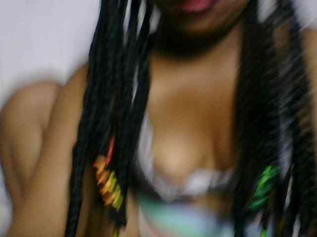 Taniah webcam