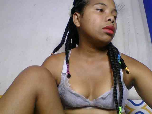Taniah webcam