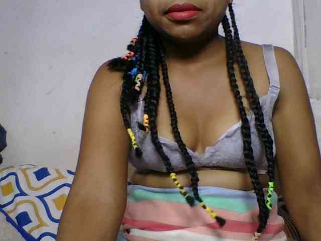 Taniah webcam