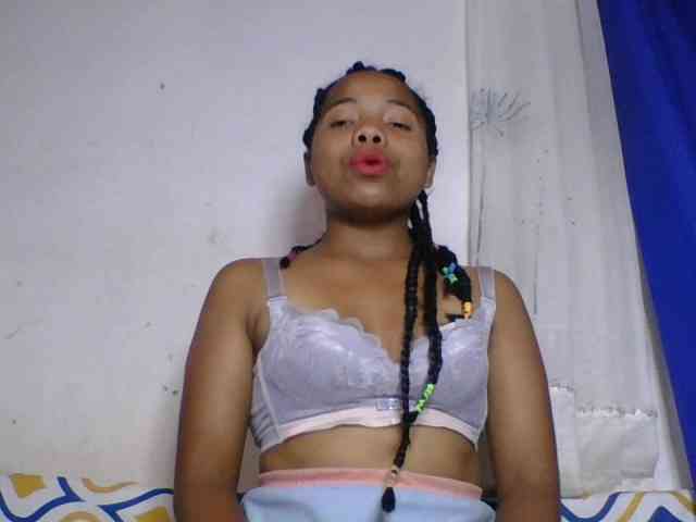 Taniah webcam