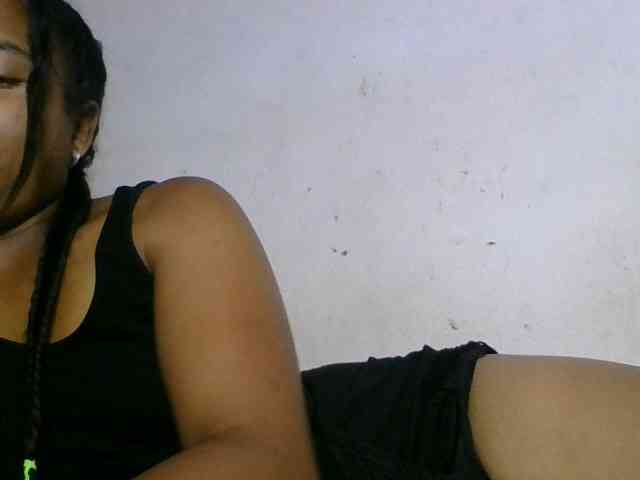Taniah webcam