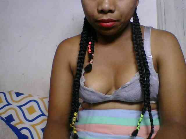Taniah webcam