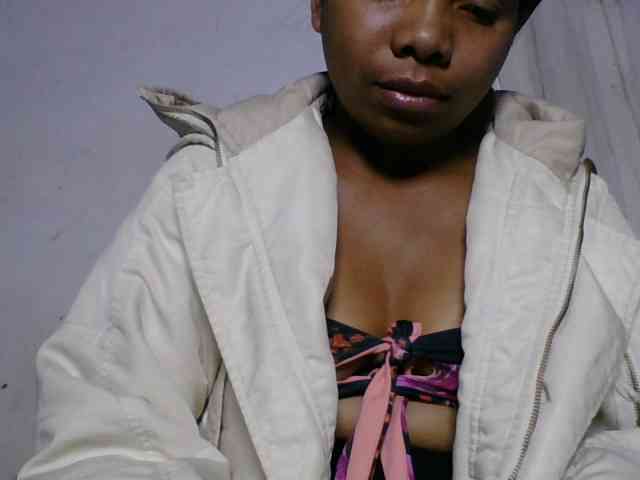 Taniah webcam