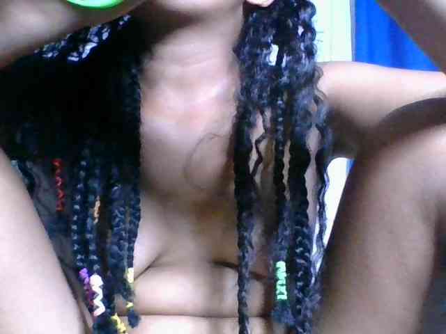 Taniah webcam