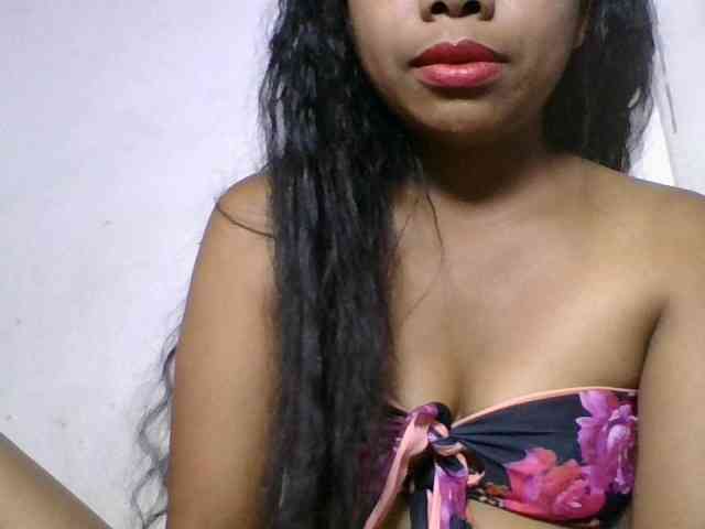 Taniah webcam