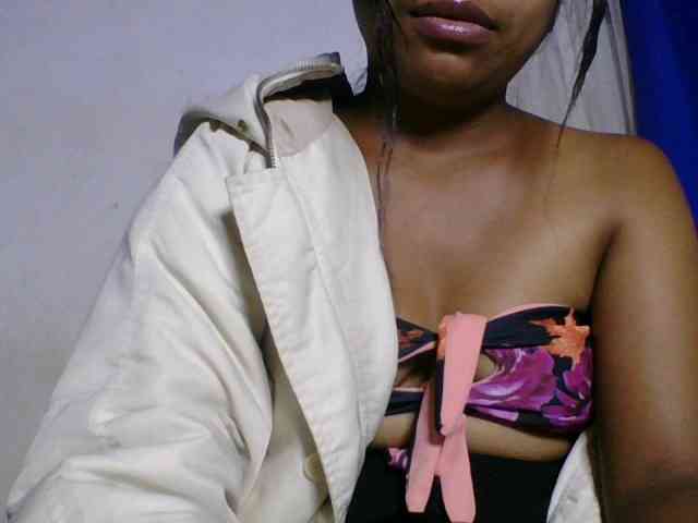 Taniah webcam