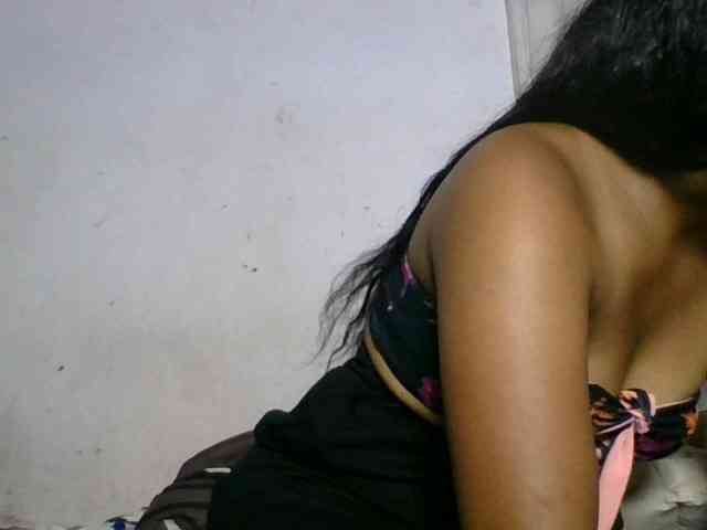 Taniah webcam